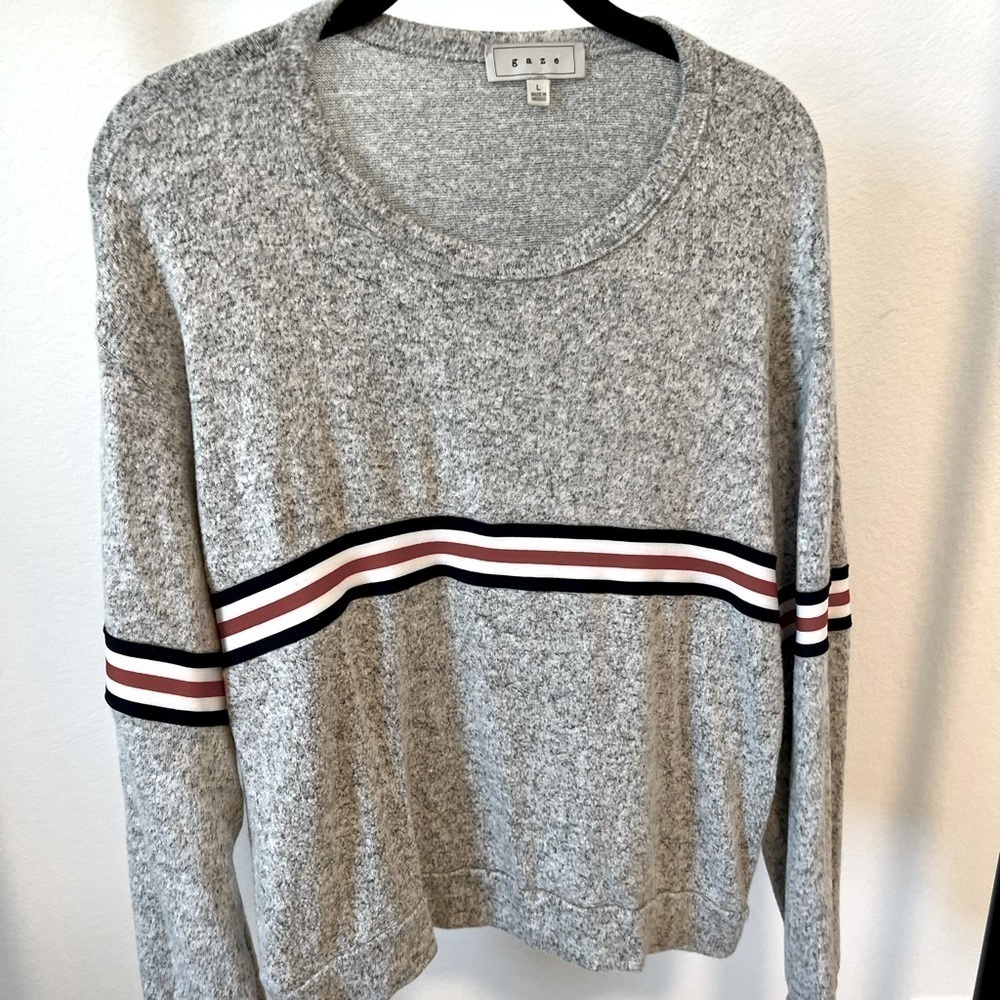 GAZE Women’s Gray Striped Sweater Size‎ Large